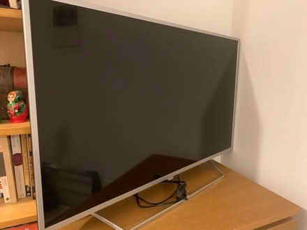 Photo of free Philips Ambilight TV43”needs repair (Kennington) #1