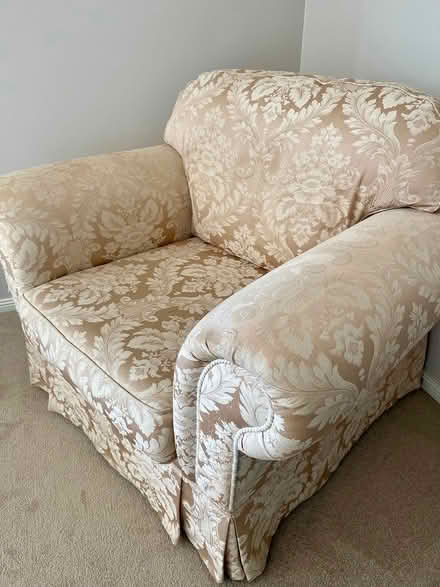 Photo of free Lounge chair (Blue Ridge Estate Mooroolbark) #1