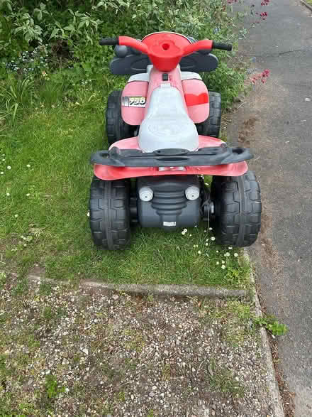 Photo of free Kids Battery ride-on (Hartlebury DY11) #2