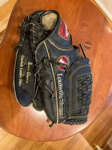 Photo of free Louisville slugger baseball glove (Havertown) #1