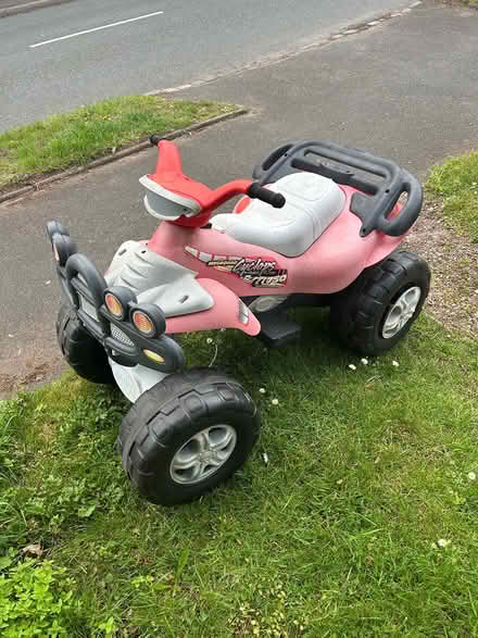 Photo of free Kids Battery ride-on (Hartlebury DY11) #4