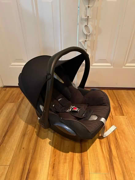 Photo of free Bugaboo Pushchair & Car Seat Set (Hadleigh, Benfleet) #3