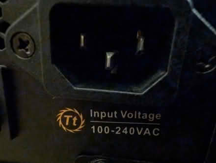 Photo of IEC C13 to UK Mains Power Cable (The Inch EH16) #1