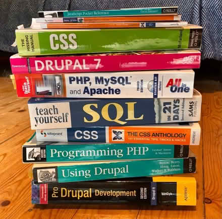 Photo of free Web design manuals (Linslade LU7) #1