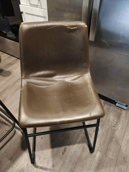 Photo of free Single chair (76102) #1