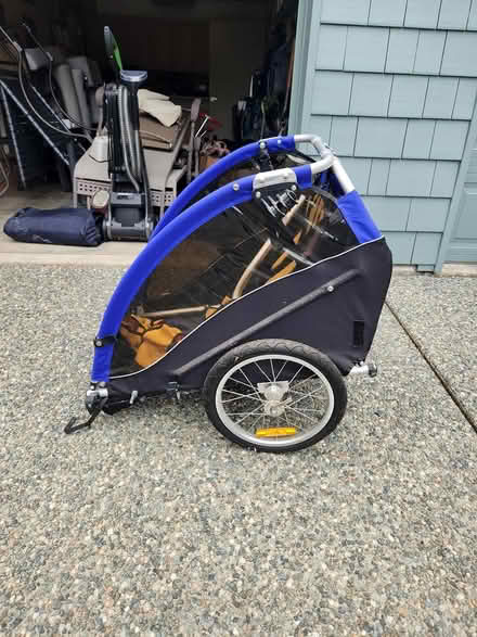 Photo of free Burley Bike Trailer (Mercer Island First Hill) #1