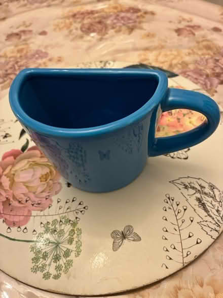 Photo of free Hobnob Mug with biscuit holder (Springfield MK6) #3