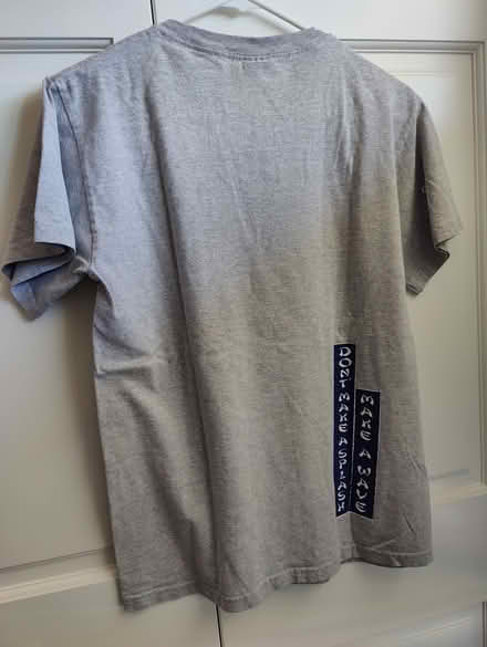 Photo of free Small tshirt (Mountain View) #2