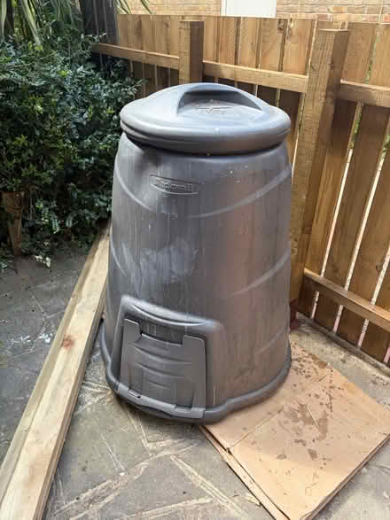 Photo of free Large compost bin (Archway N19) #1