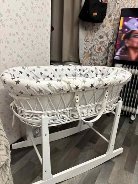 Photo of free Moses basket (Datched SL3) #2