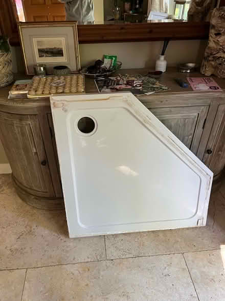 Photo of free Shower Enclosure and Tray (Binfield Heath RG9) #1