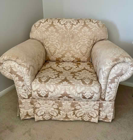Photo of free Lounge chair (Blue Ridge Estate Mooroolbark) #3