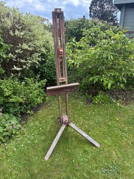 Photo of free Artist’s Easel (Horsley GL6) #1