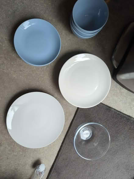 Photo of free Plates and bowls (West Norwood SE27) #1