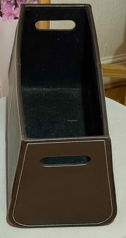 Photo of free Magazine holder (CR0) #3