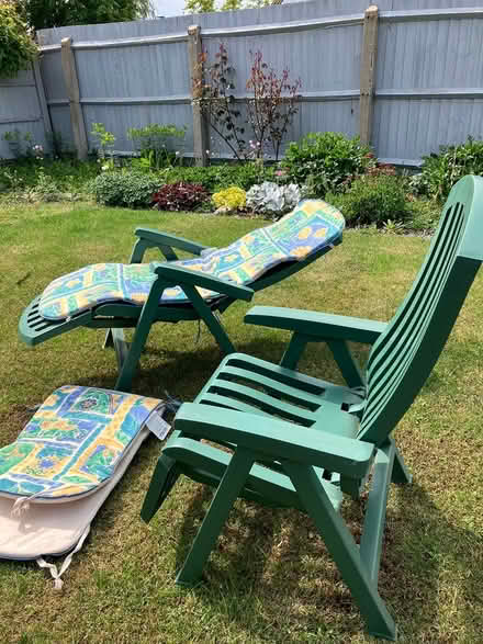 Photo of free Green recliner chairs (Bedford MK41) #1