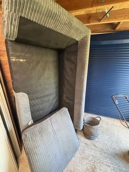Photo of free Grey corner couch (Battle RG30) #2