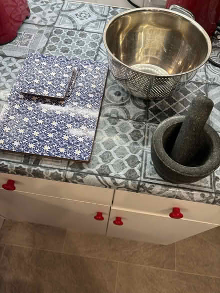 Photo of free Kitchen items (SM5) #1