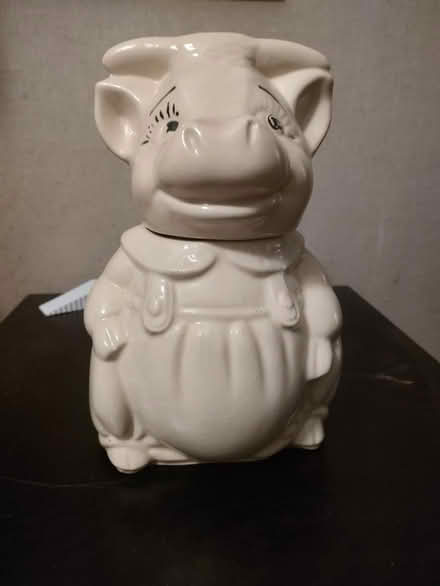 Photo of free Vintage Ceramic Jars (Highland) #4