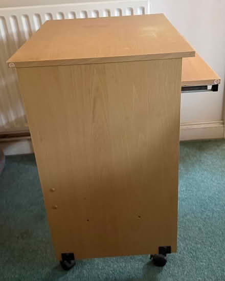 Photo of free Small desk (herts SG14) #2