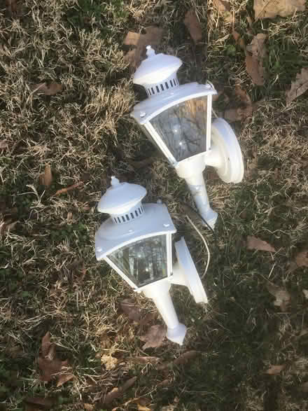 Photo of free Porch lights (Bealeton) #1