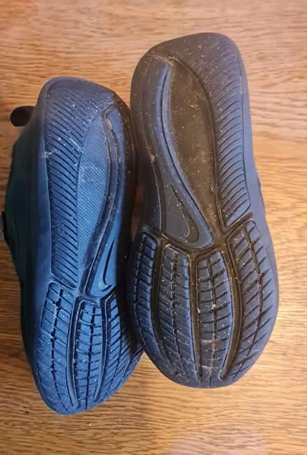 Photo of free Nike black trainers, size 11 (Croydon, CR0) #3