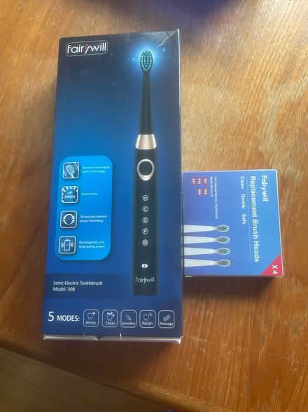 Photo of free A Fairywill sonic electric toothbrush + 4 replacement heads (Kingsway CB4) #1