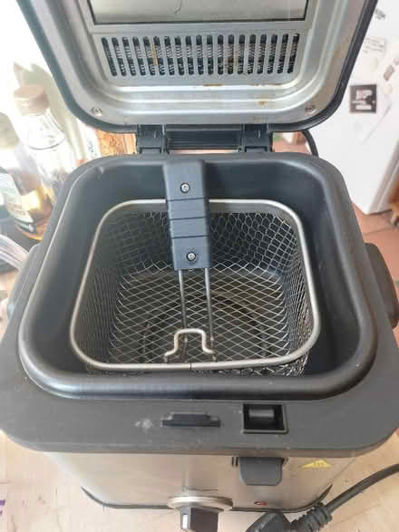 Photo of free Small Deep Fat Fryer (Stanley DE7) #2