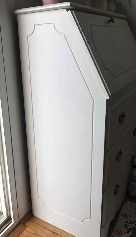 Photo of free Desk (San Mateo / Belmont border) #2