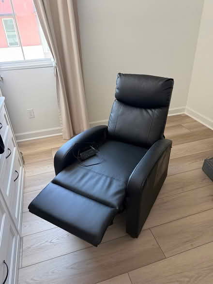 Photo of free Massage vibration armchair (92078) #1