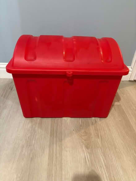 Photo of free Toy / storage box (Willington DE65) #1