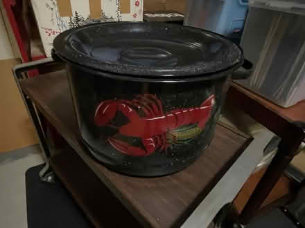 Photo of free Large pot (for lobsters) (Woodside) #1