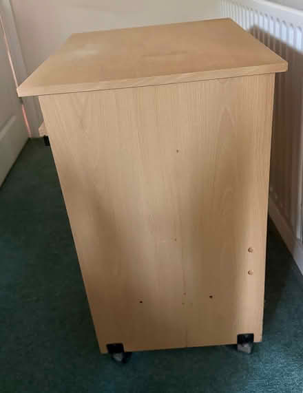 Photo of free Small desk (herts SG14) #3