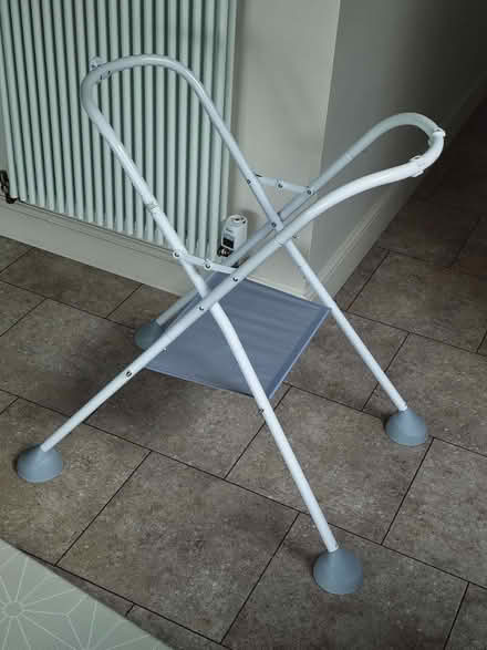 Photo of free Béaba Camele'o baby bath and stand (Ware SG12) #2