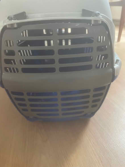 Photo of free A pet carrier (small cat) (Kingsway CB4) #2