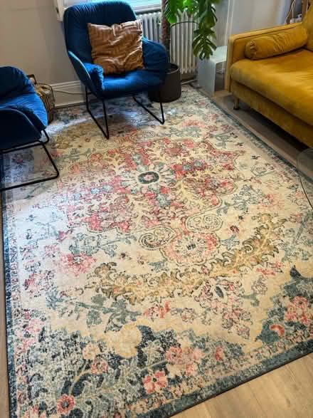Photo of free Living room rug (St John’s wood) #1