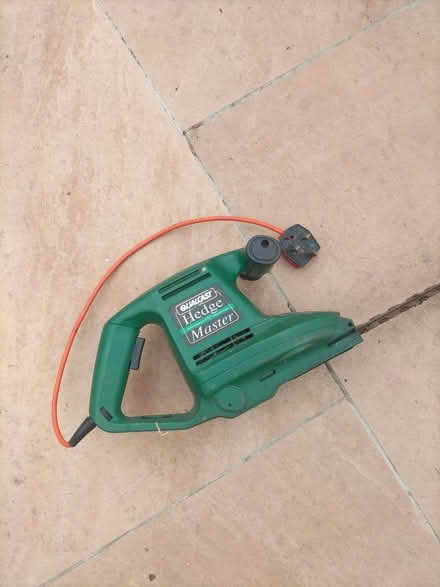 Photo of free Black and decker hedge trimmer (Burbage SK17) #1