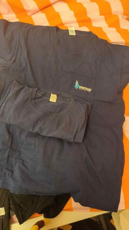 Photo of free T-shirts sizes L/XL (CR0) #2