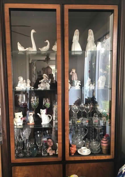 Photo of free China cabinet (San Mateo / Belmont border) #1