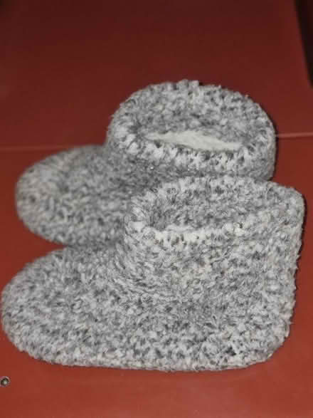 Photo of free Pair of fleece-lined slippers (Botley OX2) #1