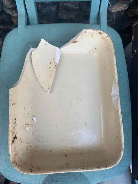 Photo of Ceramic dish (Colchester CO1) #1