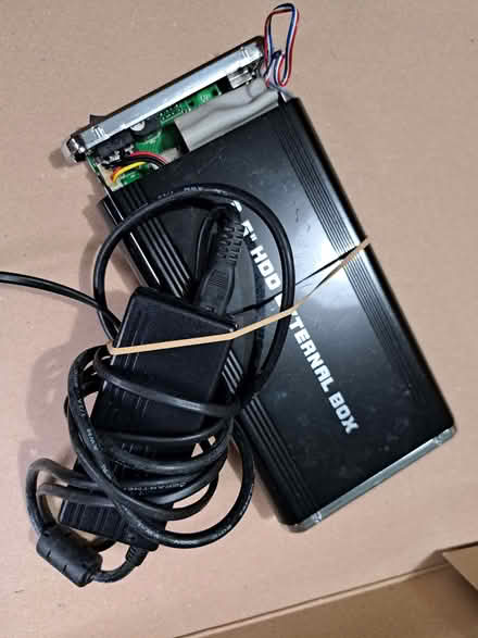 Photo of free 3.5" external hard drive box (Battle RG30) #2