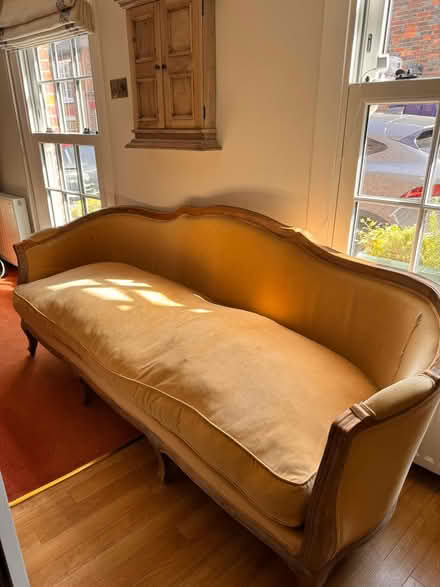 Photo of free Upholstery project – vintage rococo-style sofa (Great Missenden HP16) #1