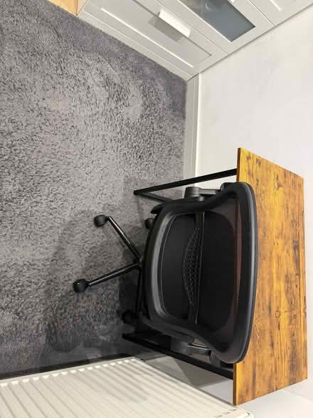 Photo of free Work Station (Brentford TW8) #1