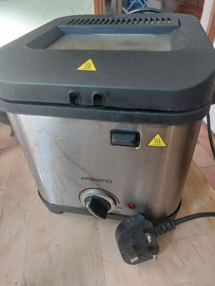 Photo of free Small Deep Fat Fryer (Stanley DE7) #1