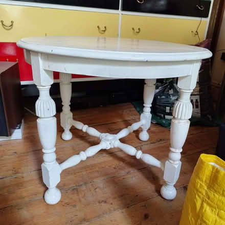 Photo of free White coffee table (Northchurch HP4) #1