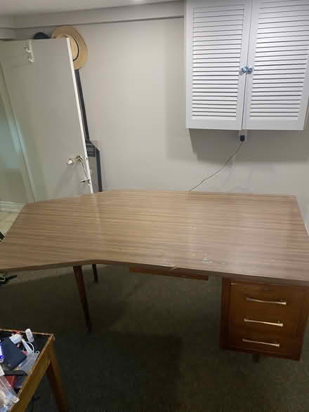 Photo of free Desk (South Etobicoke) #4
