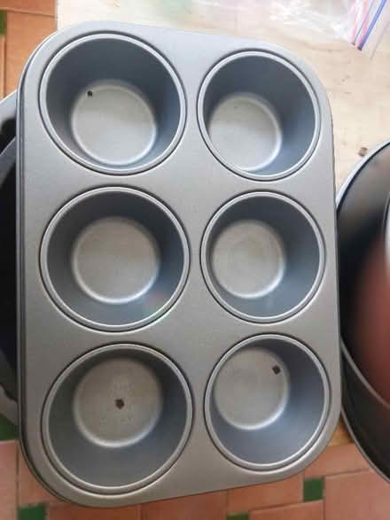 Photo of free Assorted baking tins (Stanley DE7) #4