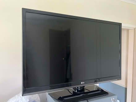 Photo of free Flat screen TV, LG 37inch (Sherrard's Green WR14) #1