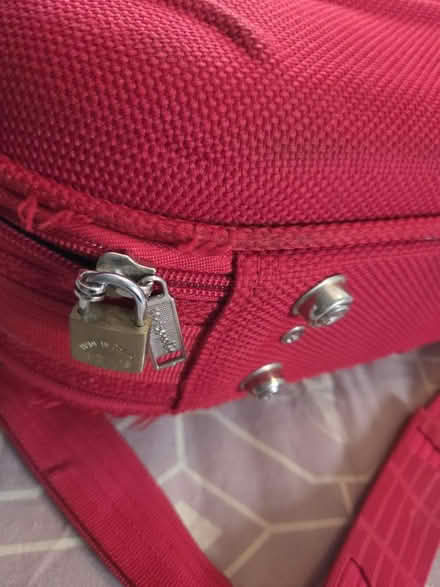 Photo of free Cosmetic case (Wrose BD2) #3